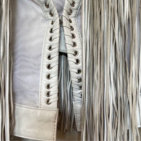 LAMARQUE WHITE LEATHER TASSEL WESTERN VEST - Picture 5 of 6
